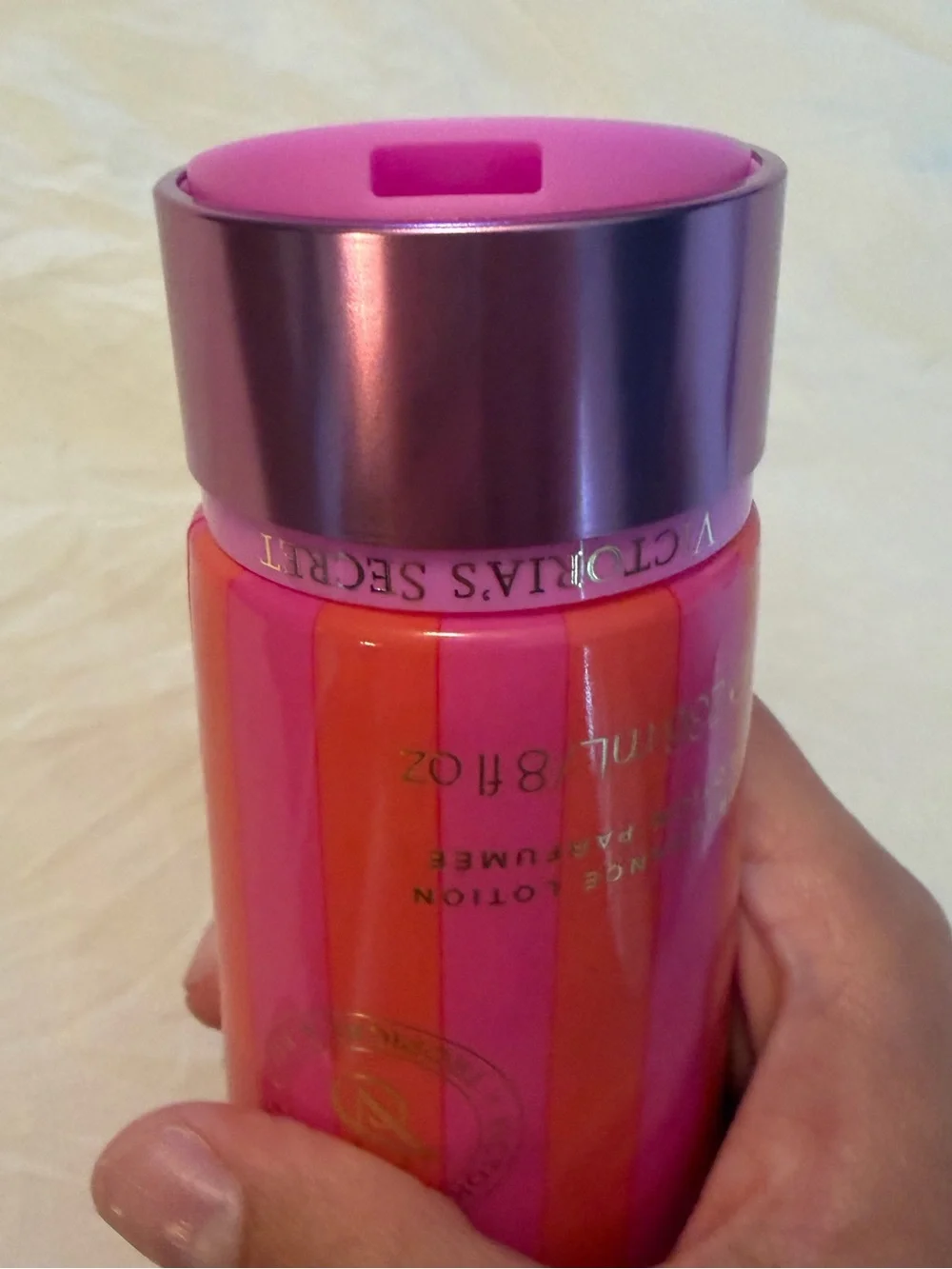NWT Victoria's Secret Isla Hibiscus Fragrance Lotion